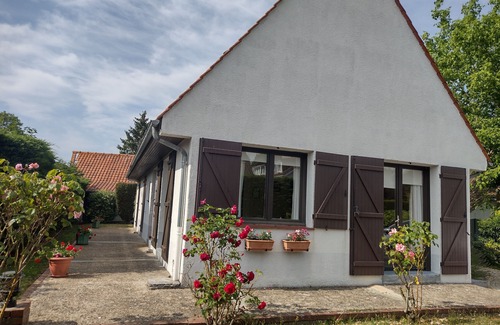 Cucq Ski Chalet | Spacious house in Cucq nr Le Touquet, 5 miles. Enclosed garden, beaches 3 miles