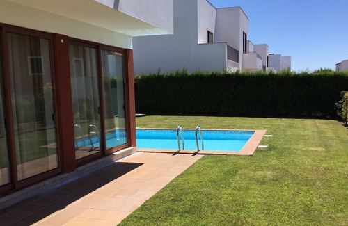 Casalinho House | Spacious house, Own Private Pool. Unlimited free Wi Fi. Golf And Beaches 5 Min