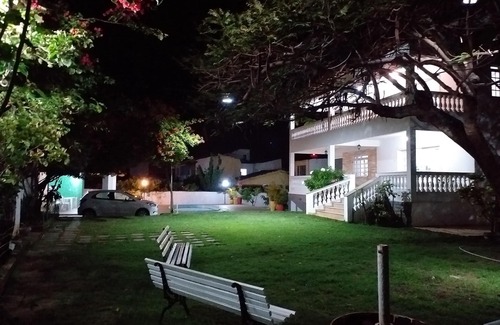 Ipitanga House | Spacious house to gather family and friends, beach, barbecue, pool and green area