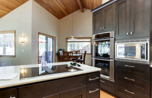 Overlook Park House | Spacious house w/shared hot tub & pool, SHARC access, and private gas grill