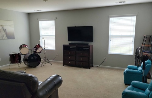 Covington House | Spacious House with Huge Private Yard. Resort Style Community Pool
