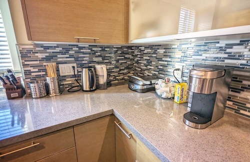Marpole House | Spacious House with New Furniture - Close to Airport/Marine Gateway/UBC/downtown