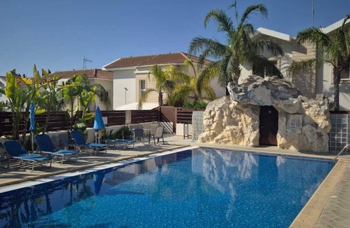 Oroklini House | SPACIOUS HOUSE WITH POOL AND ALL AMENITIES, APPROX. 150 m², LARNACA/ZYPERN