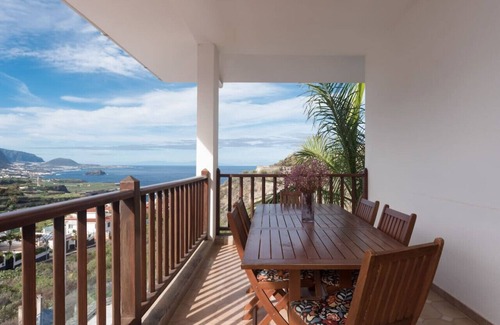 La Mancha Apartment | Spacious interior, 3 terraces with views, wifi [D]