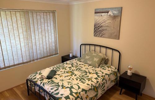 Jandakot House | SPACIOUS JANDAKOT HOUSE FOR FAMILY AND BUSINESs