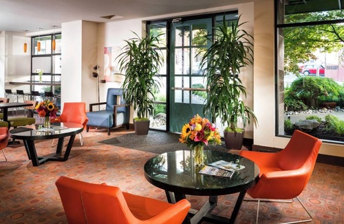 University District Hotel | Spacious Junior Suite w/Pool in Vibrant University District | Free Parking
