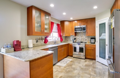 Kent House | Spacious Kent Vacation Rental w/ Deck Near Lakes!