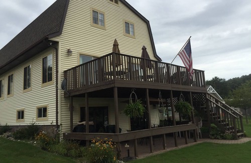 Edwardsburg House | Spacious Lake Home Close To Notre Dame