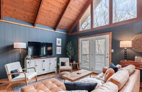 Deep Gap House | Spacious Lakeview Mountain Cabin