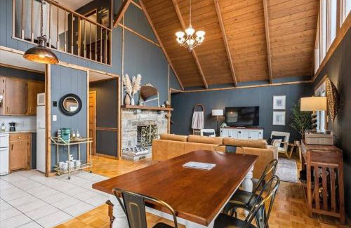 Deep Gap House | Spacious Lakeview Mountain Cabin