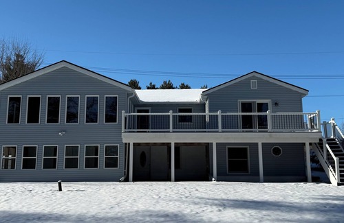 Lake Wissota House | Spacious Lakefront Home with Nostalgic Charm, Wifi, AC and a Boat Dock