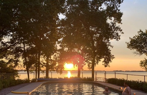 Beaver Dam House | Spacious Lakefront home with pool