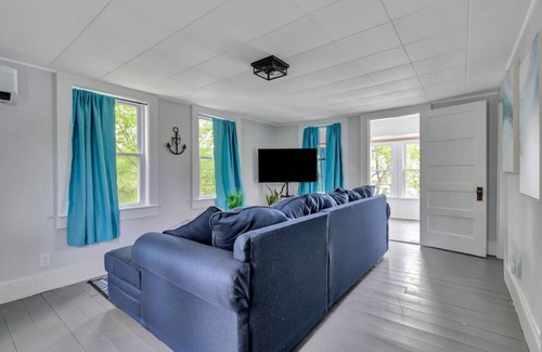Orono House | Spacious Lakeside Retreat: 4-Bedroom Game Room