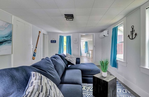 Orono House | Spacious Lakeside Retreat: 4-Bedroom Game Room