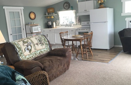 Medford Apartment | Spacious, light and clean, quiet neighborhood close to amenities