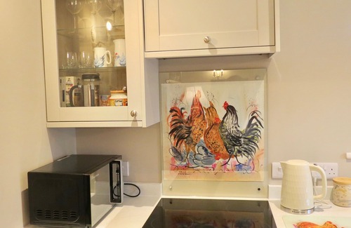 Alpheton House | Spacious, light, self contained 2 room holiday Annex with own access.