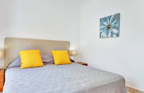 Budens House | Spacious Linked Villas, Poolside location, Fibre optic WIFI