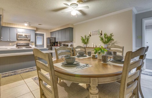 Little Rock House | Spacious Little Rock Home with Patio - 9 Mi to Dtwn!