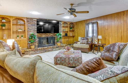 Little Rock House | Spacious Little Rock Home with Patio - 9 Mi to Dtwn!