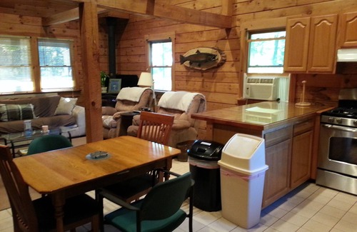 Maple View Cabin | Spacious Log Cabin located between the famous Salmon and Oswego Rivers