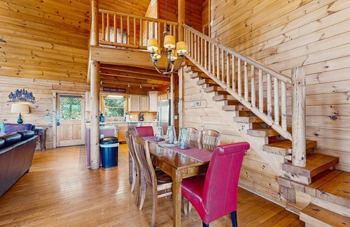 Sylva Cabin | Spacious log cabin with spectacular mountain views - private hot tub & sauna