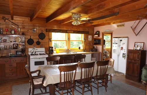 Jefferson Cabin | Spacious Log Home Retreat With Amazing 25 mile View Of Delaware County