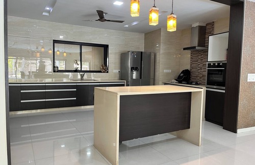 Nadiad Villa | Spacious Luxury 6-bedroom villa with Private Pool in wonderful Nadiad