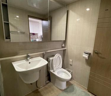 Clark Freeport Apartment | Spacious Luxury Condo w/kitchen beside Hilton Clark D’Heights