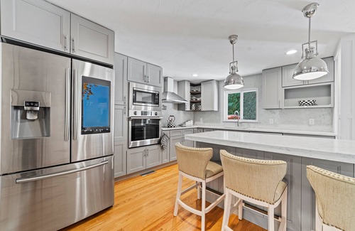 Stoughton House | Spacious luxury home, 22 min from Boston and 20 min from Gillette Stadium.