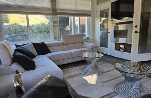 Okanagan-Similkameen House | Spacious Luxury in The Meadows – Perfect for Families & Groups!