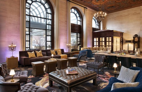 Downtown Wilmington Hotel | Spacious Luxury King Room -Separate Sitting Area -Free Wifi -Deep Soaking Tub