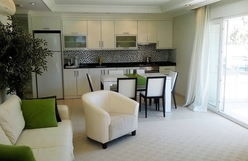 Kemer Mahallesi Apartment | Spacious luxury living on magnificent gated Tropicana