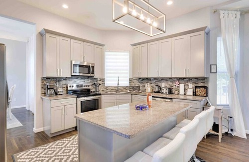 Tobyhanna House | Spacious Luxury Poconos Getaway 🎣🏊‍♂️🚣
