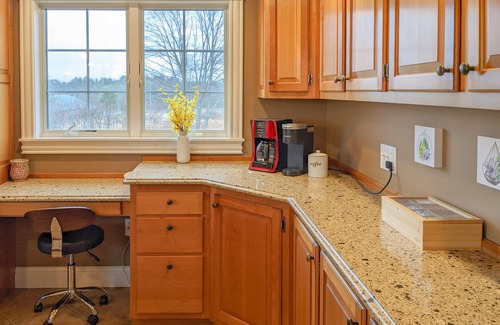 Topsham House | Spacious Maine Hideaway with Hot Tub and Game Room