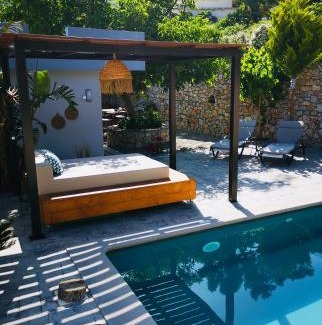 Rodakino Villa | Spacious Maistrali Villa, private pool & garden