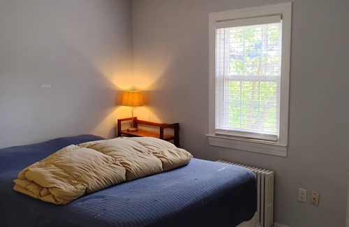 Burleith - Hillandale Bed & Breakfast | Spacious Master Bedroom, attached bath. Six blocks to Georgetown U. USD 2000