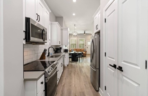 Midtown Apartment | Spacious Midtown Home Steps from Piedmont Park