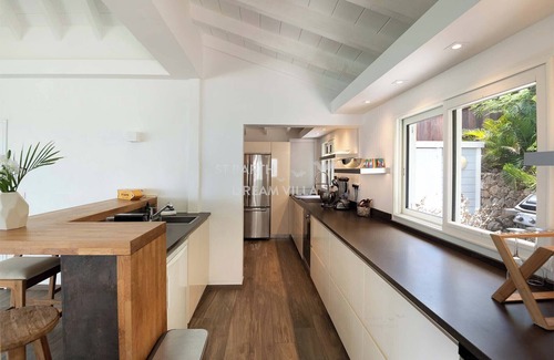Corossol Villa | Spacious modern villa with panoramic views