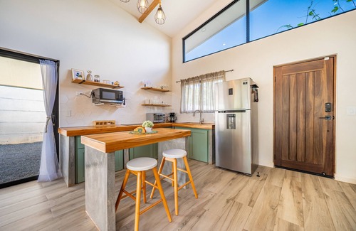 Sardinal House | Spacious modern home with firepit, lush yard, dog friendly & near beach