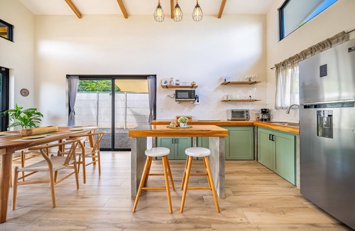 Sardinal House | Spacious modern home with firepit, lush yard, dog friendly & near beach