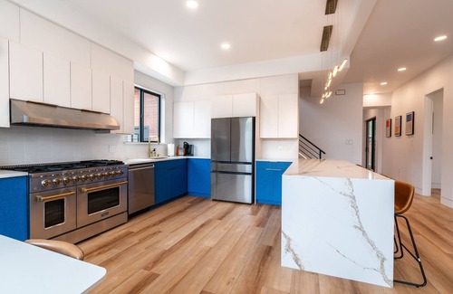 Southeast Eugene House | Spacious Modern Escape Near UO Campus