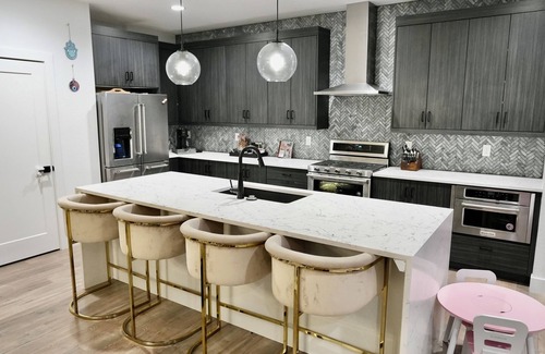 Aurora House | Spacious Modern Mtn View Stay, Steps From Gaylord