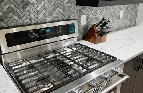 Aurora House | Spacious Modern Mtn View Stay, Steps From Gaylord