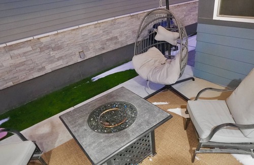 Aurora House | Spacious Modern Mtn View Stay, Steps From Gaylord