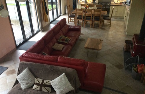 Lancieux House | Spacious Modern Timber Framed House in Quiet Area Close to beaches