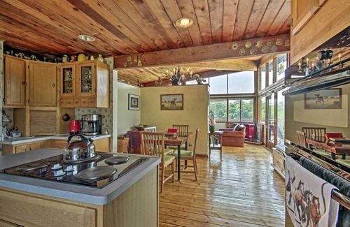 Flint Hill House | Spacious Mountain Home: Family, Pet & WFH Friendly