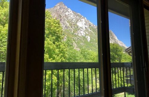 Granite House | Spacious mountain retreat nestled in Little Cottonwood Canyon - Alta/Snowbird