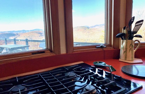 Campton House | Spacious Mtn Top Contemporary - Spectacular Views - in Waterville Estates
