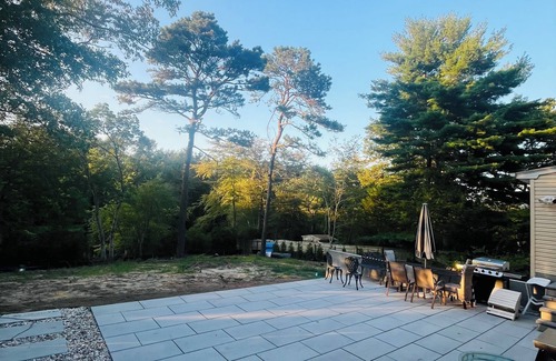 Riverhead House | Spacious multiples bedroom house in enchanting Calverton with WiFi, AC