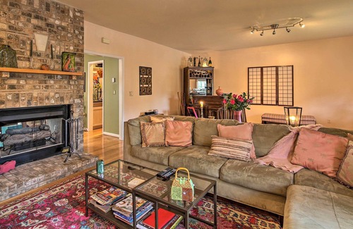 Salemtown House | Spacious Nashville Townhome - 1 Mi to Downtown!